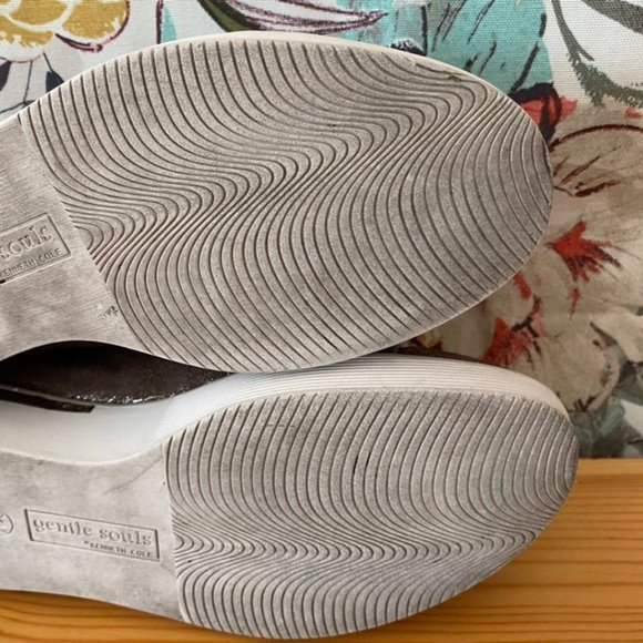 Gentle Souls by Kenneth Cole Women's Haddie Low Profile Fashion Sneaker Size 8.5 - Picture 11 of 12